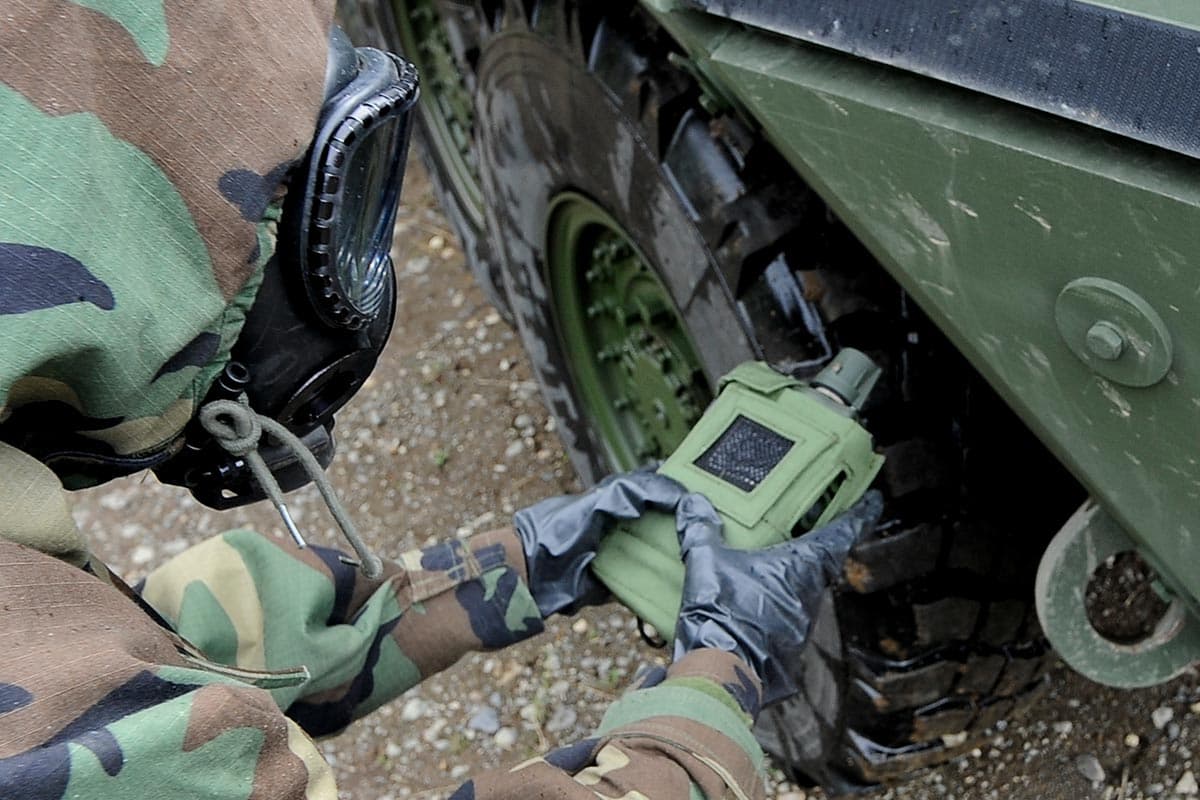 ����װ�����