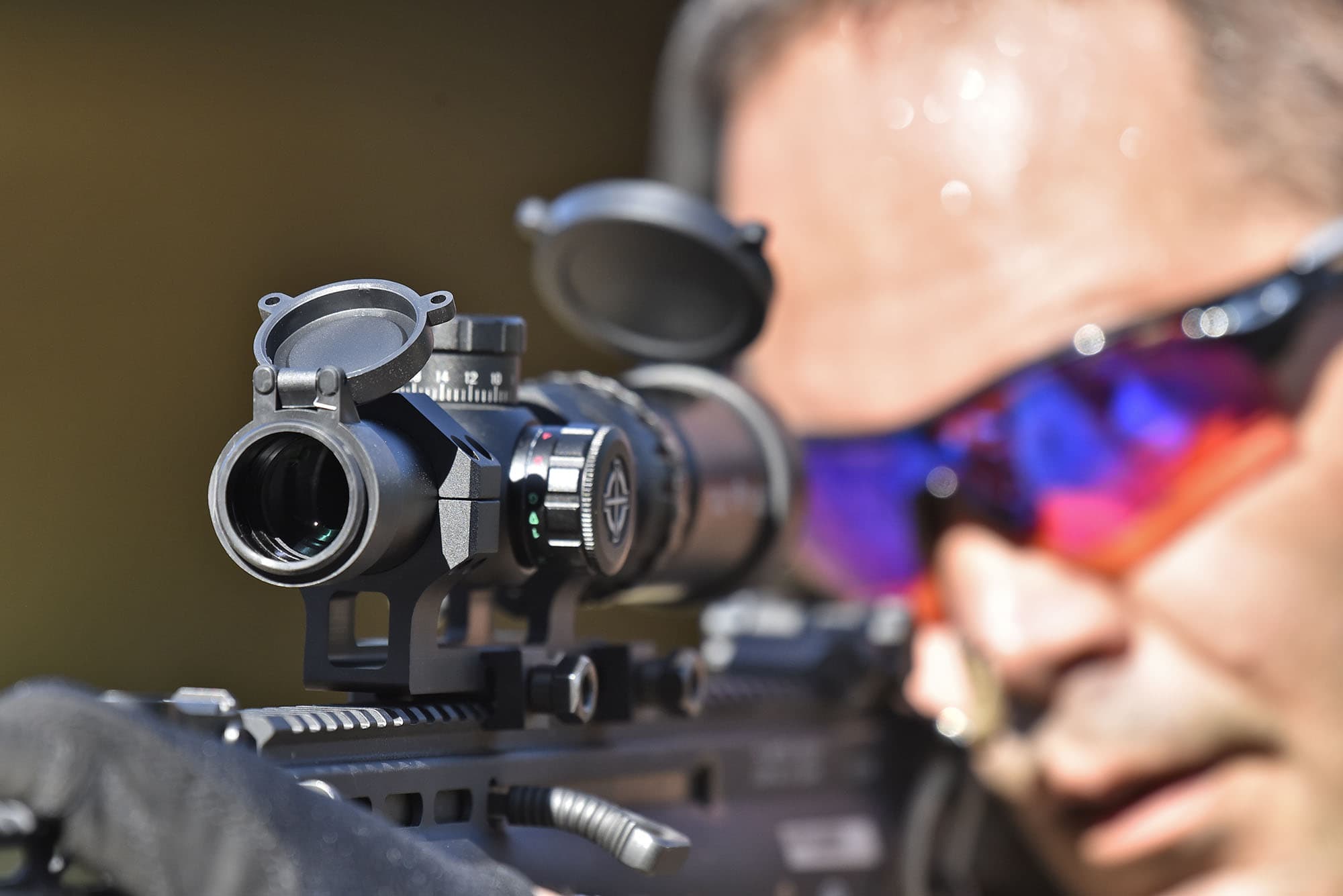 ����װ�����