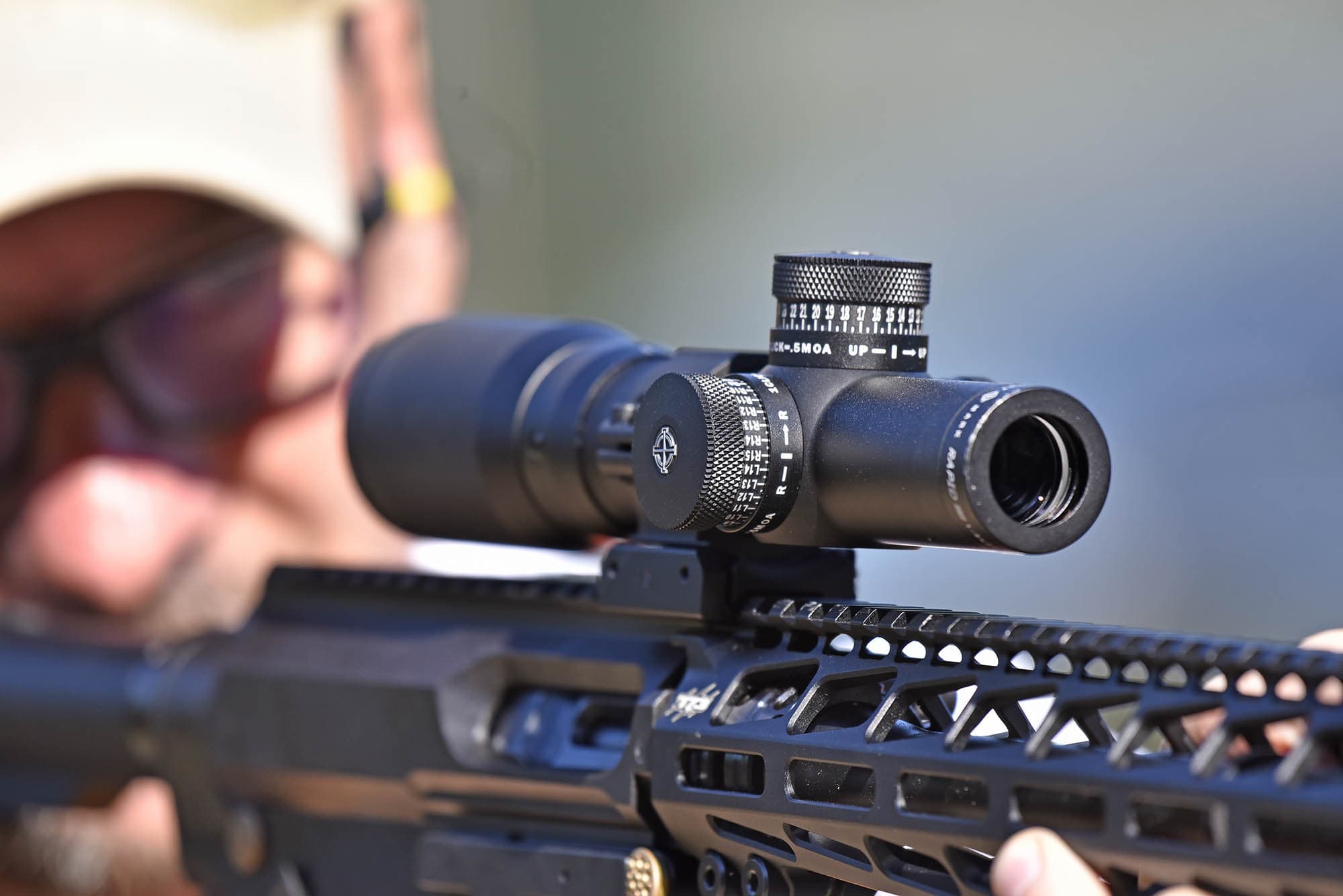 ����װ�����